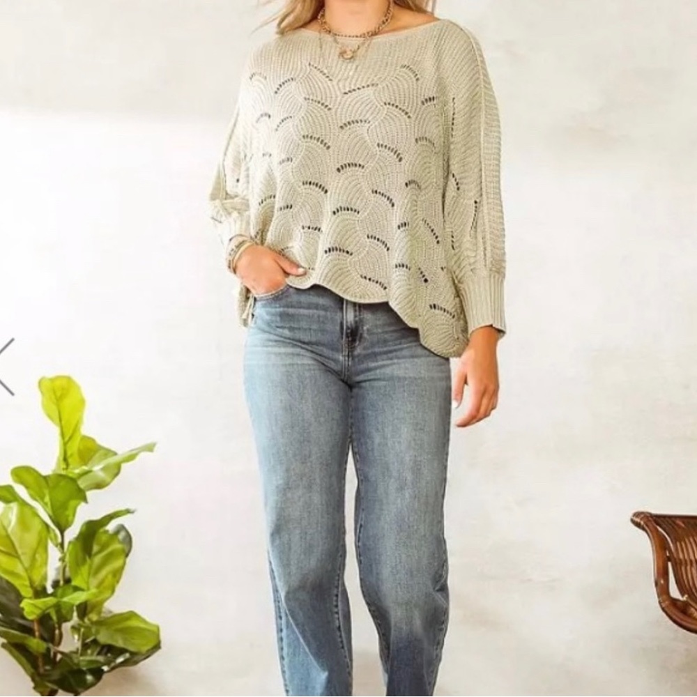 Anthropology Moon & Madison Scalloped Knit Flowy Sweater - Size XS